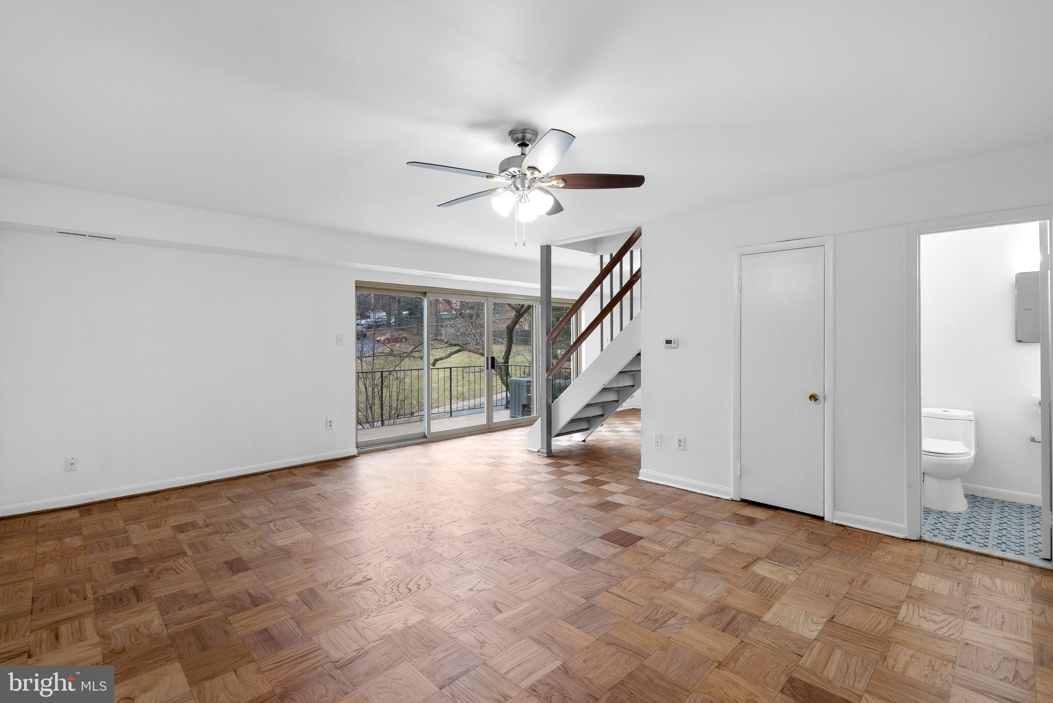 8702 Manchester Road, Unit 8 Silver Spring, MD 20901 - Photo 3 of 23 Living Room