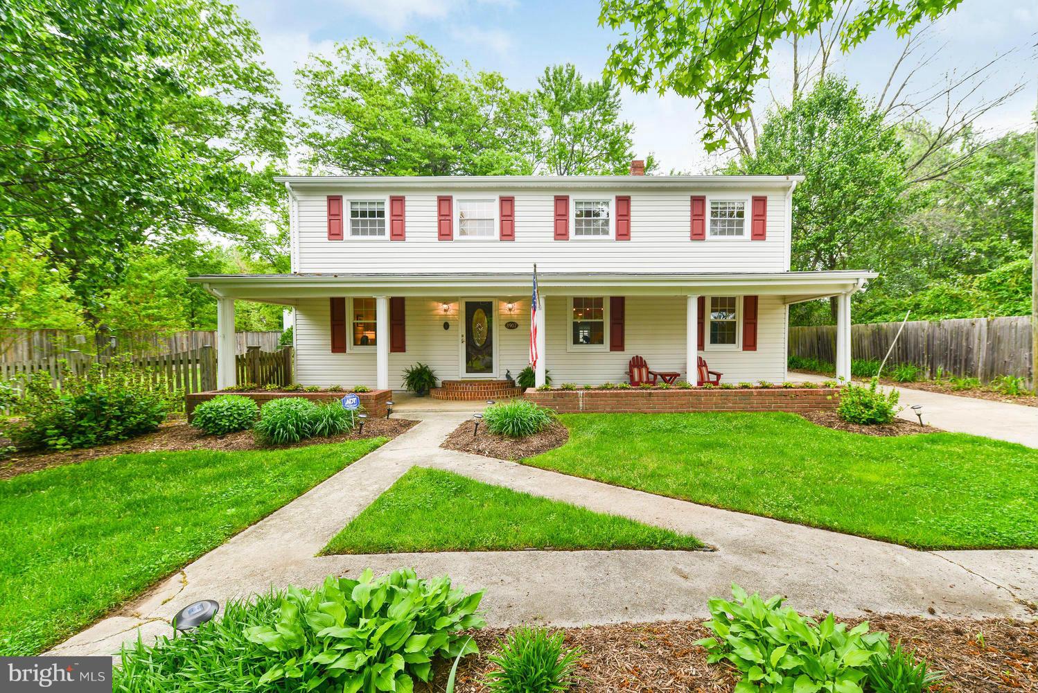8907 Fort Hunt Road Alexandria, VA 22308 - Photo 1 of 29 Exterior (Front)