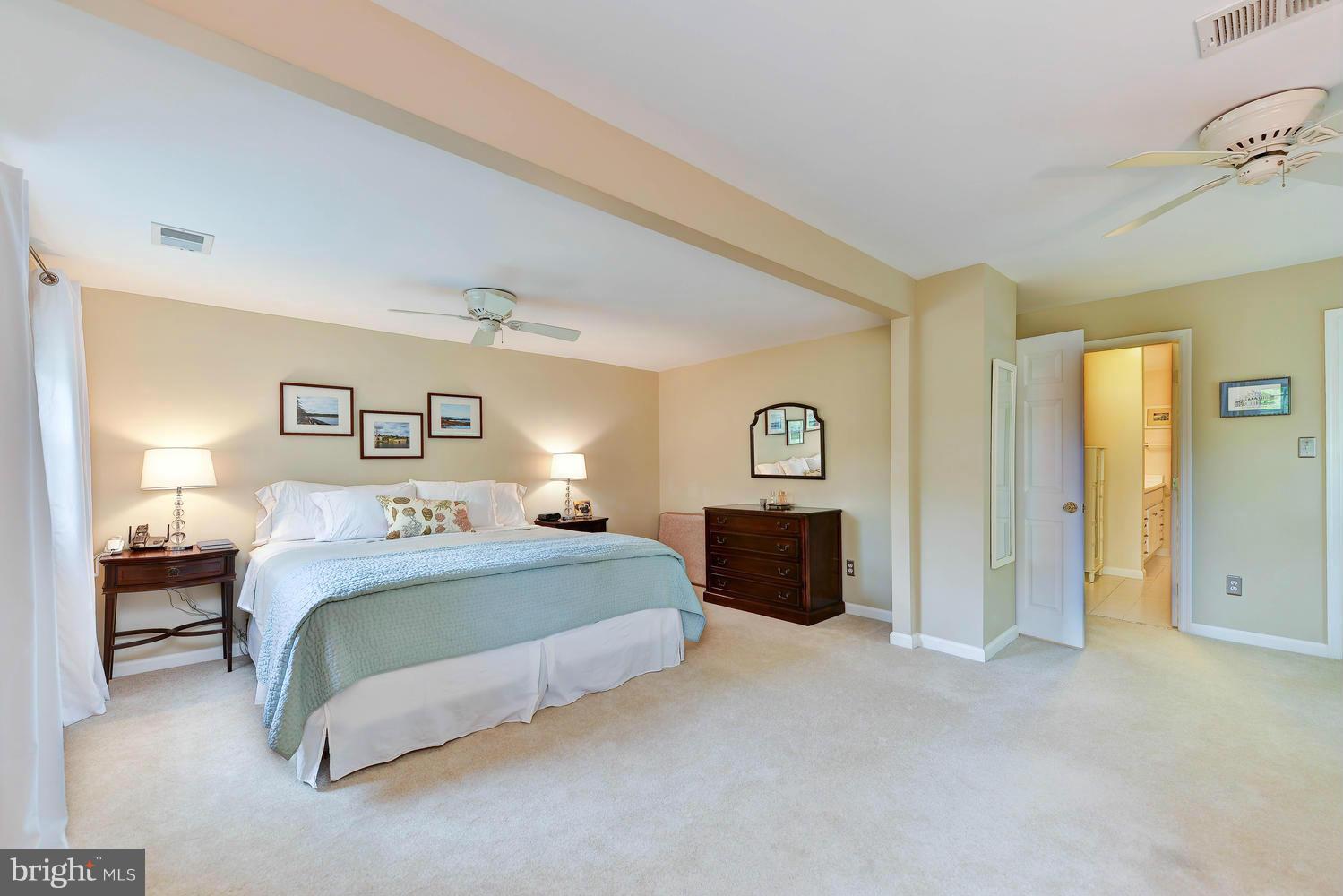 8907 Fort Hunt Road Alexandria, VA 22308 - Photo 21 of 29 Bedroom (Master)