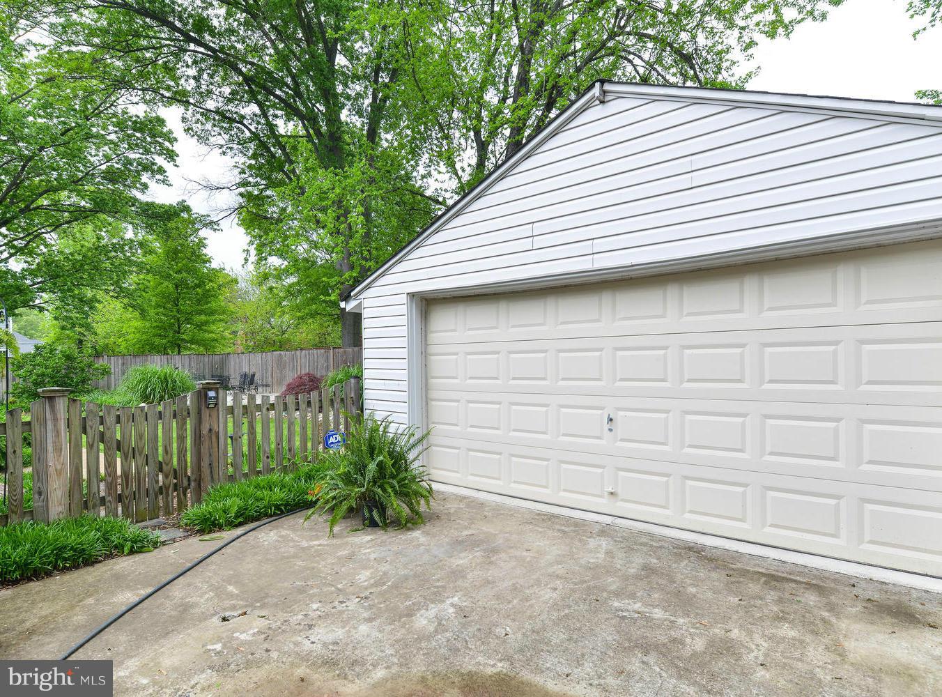 8907 Fort Hunt Road Alexandria, VA 22308 - Photo 26 of 29 Exterior (General)