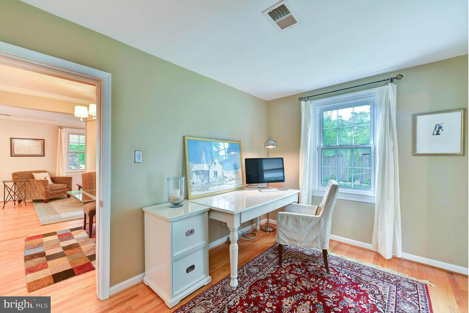 8907 Fort Hunt Road Alexandria, VA 22308 - Photo 7 of 29 Interior (General)