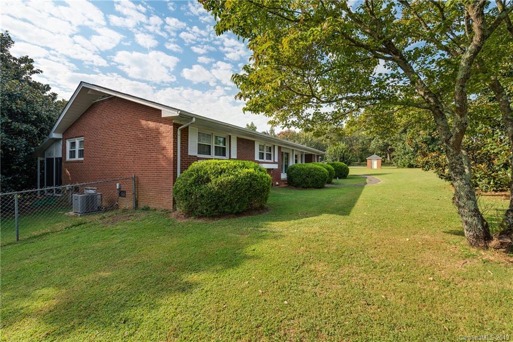 6800 Ridge Lane Road Charlotte, NC 28262 - Photo 4 of 25 Gallery Image 4