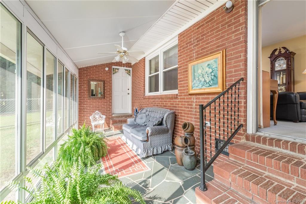 6800 Ridge Lane Road Charlotte, NC 28262 - Photo 5 of 25 Gallery Image 5