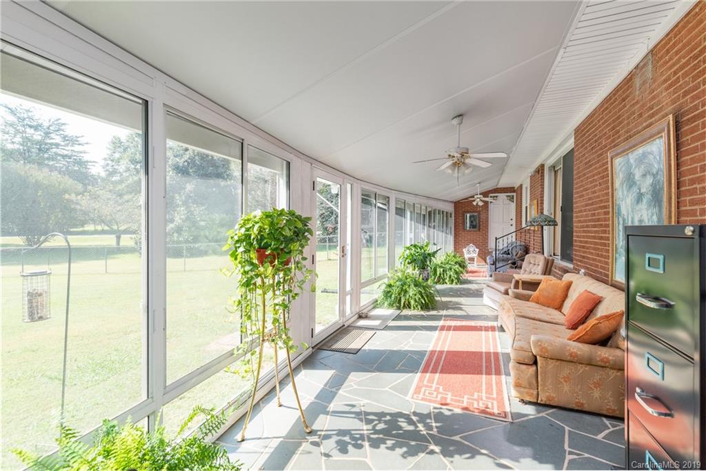 6800 Ridge Lane Road Charlotte, NC 28262 - Photo 7 of 25 Gallery Image 7