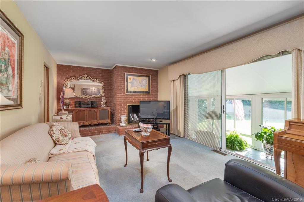6800 Ridge Lane Road Charlotte, NC 28262 - Photo 9 of 25 Gallery Image 9