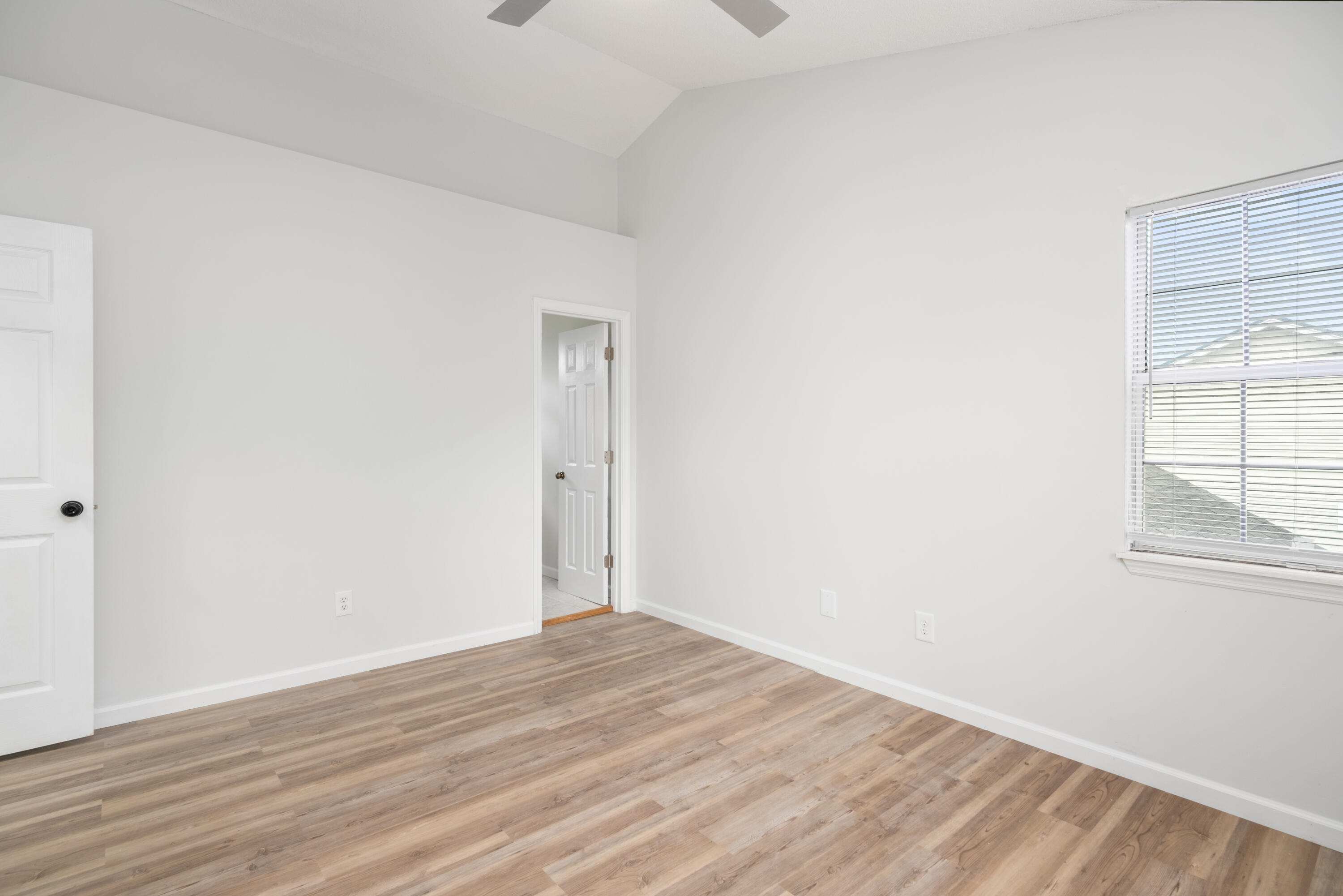 113 Alcester Road Goose Creek, SC 29445 - Photo 14 of 18 113 Alceester Rd photo 17