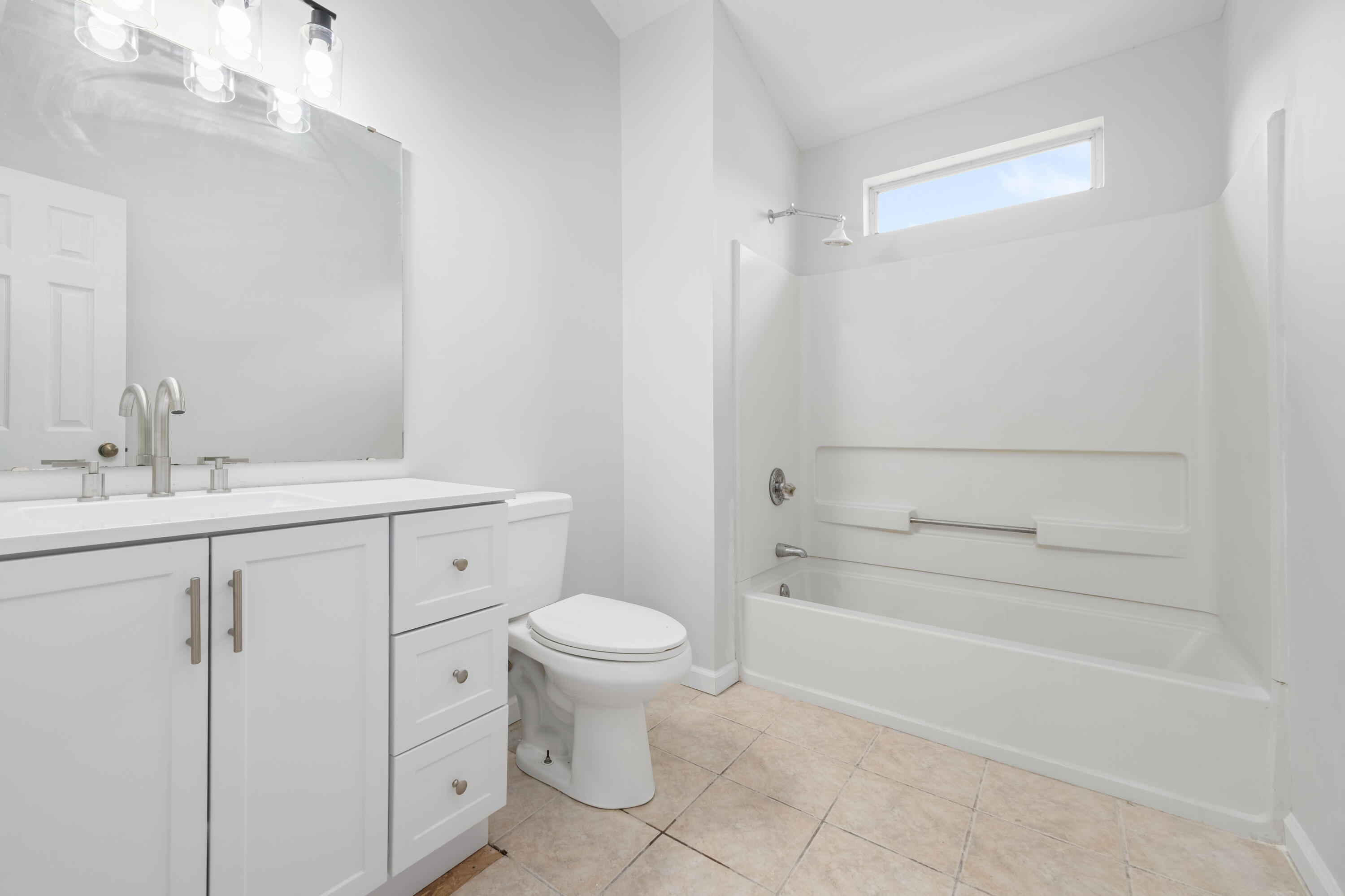 113 Alcester Road Goose Creek, SC 29445 - Photo 15 of 18 113 Alceester Rd photo 16jpg