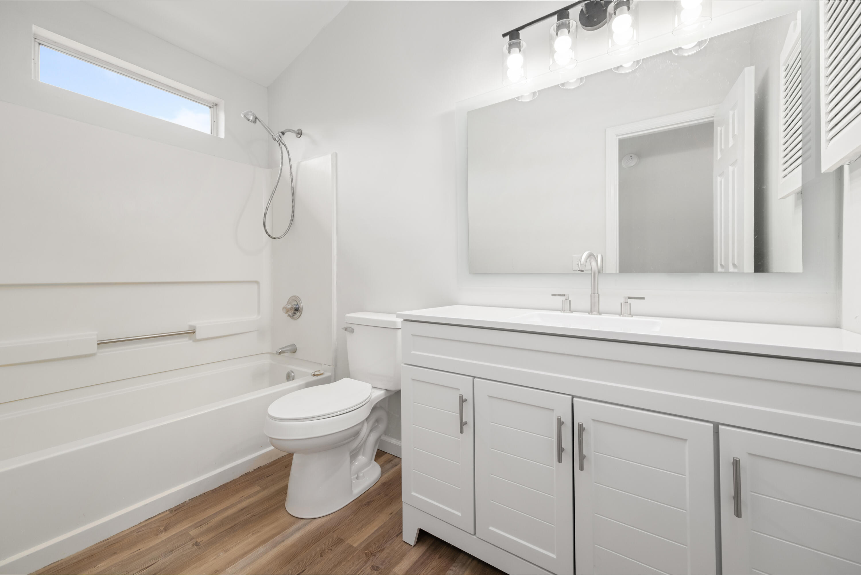 113 Alcester Road Goose Creek, SC 29445 - Photo 16 of 18 113 Alceester Rd photo 15