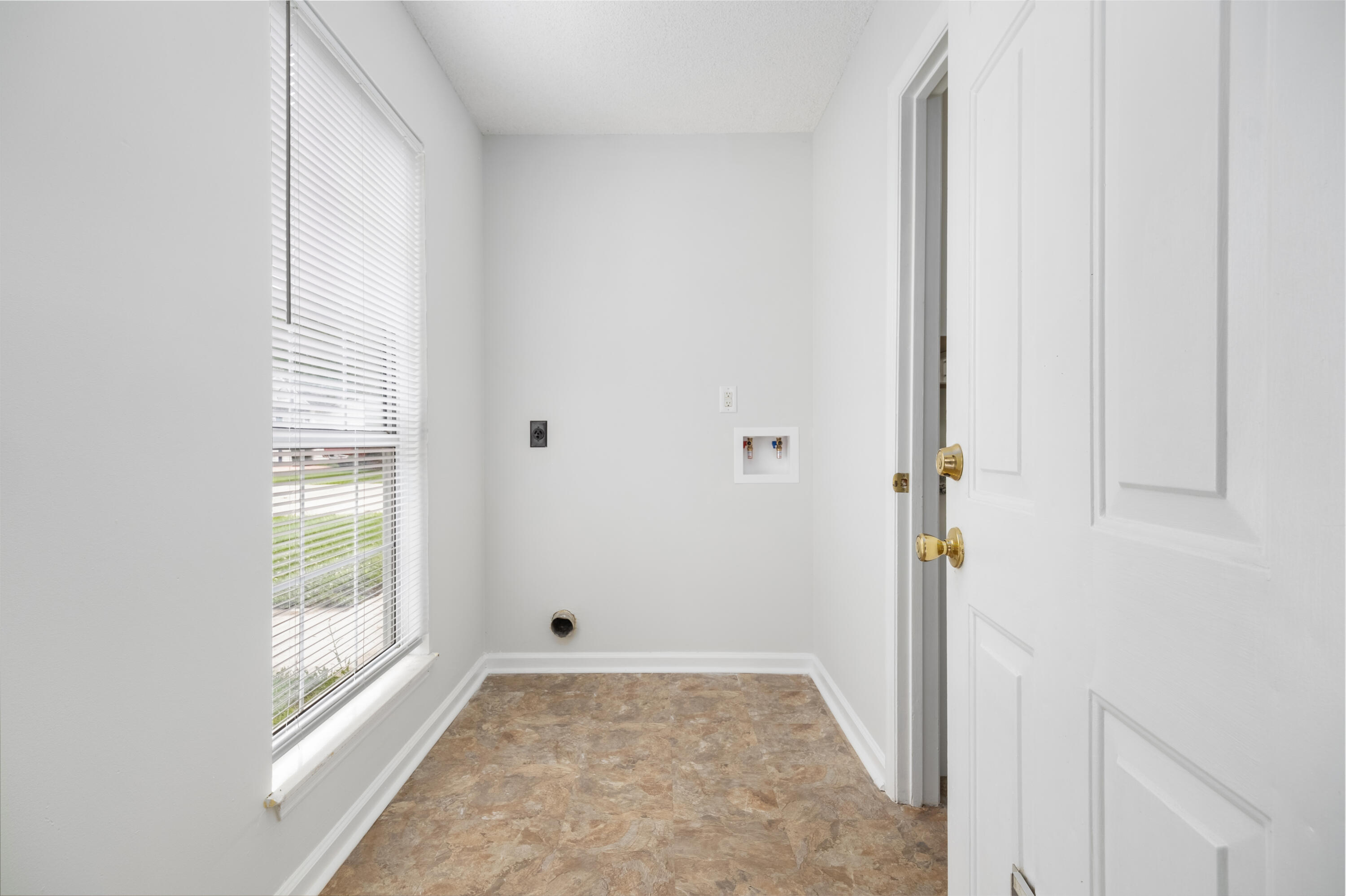 113 Alcester Road Goose Creek, SC 29445 - Photo 17 of 18 113 Alceester Rd photo 18