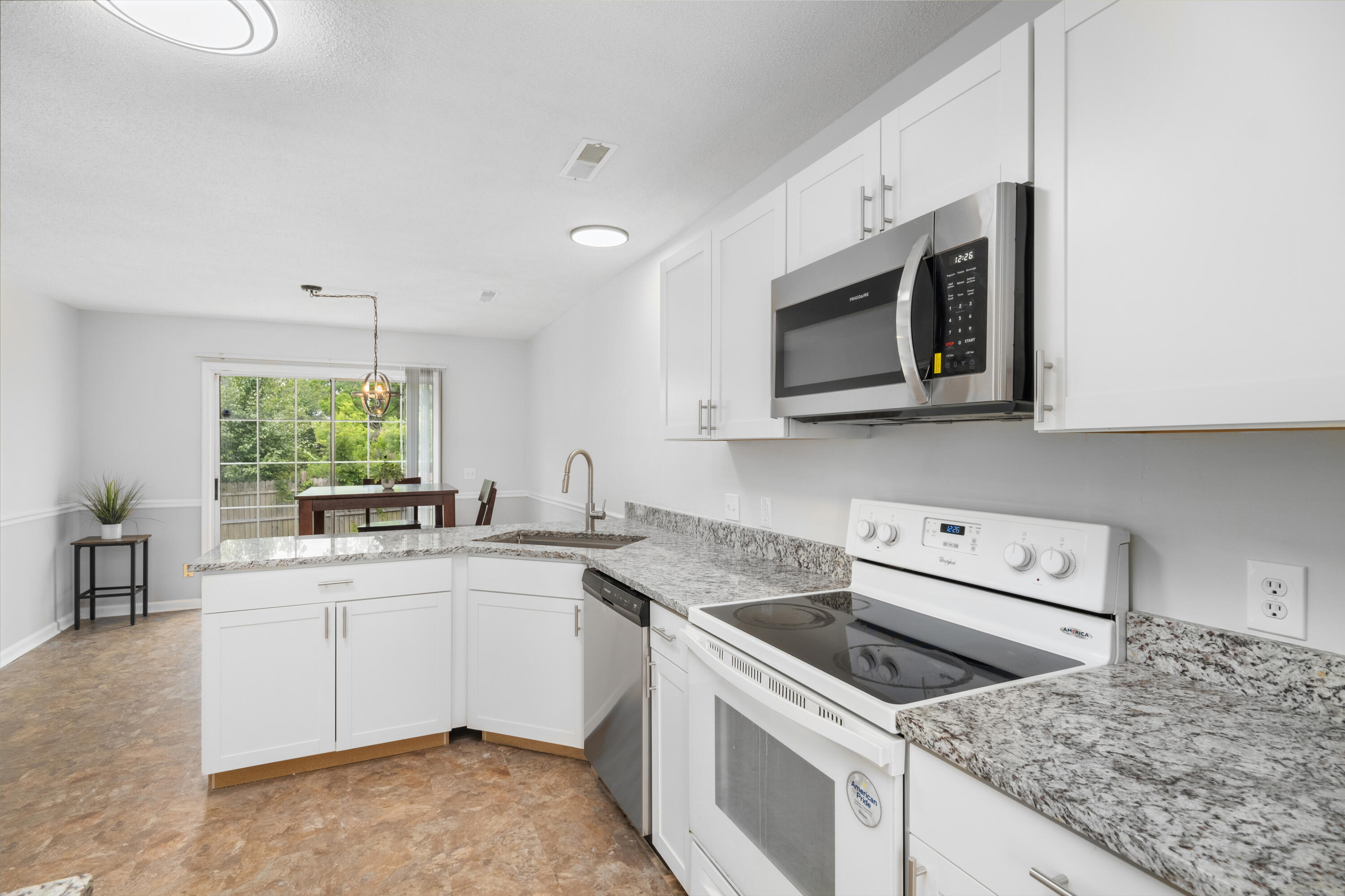 113 Alcester Road Goose Creek, SC 29445 - Photo 5 of 18 113 Alceester Rd photo 5