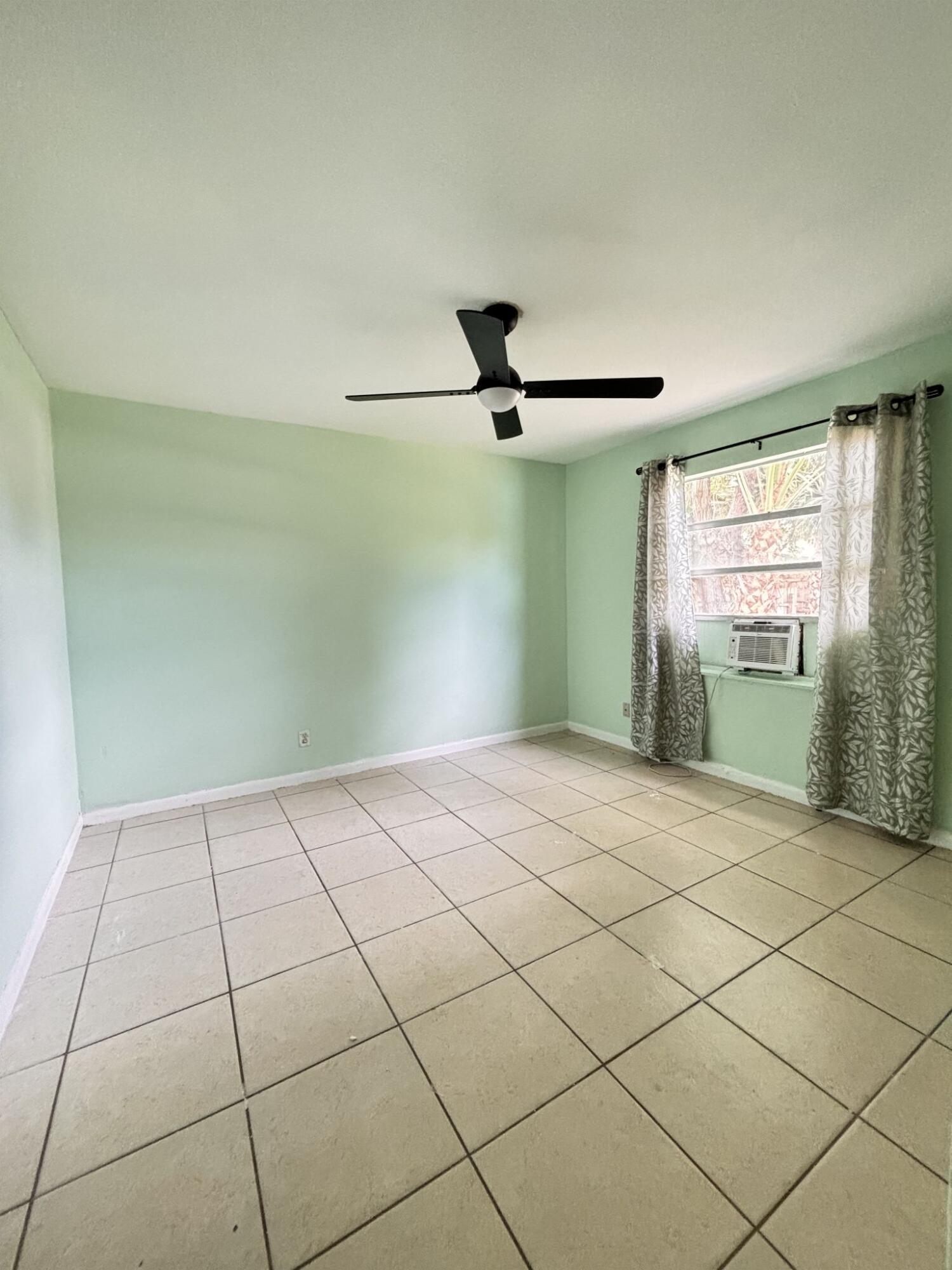 1328 West 6th Street Riviera Beach, FL 33404 - Photo 6 of 7 BR 1