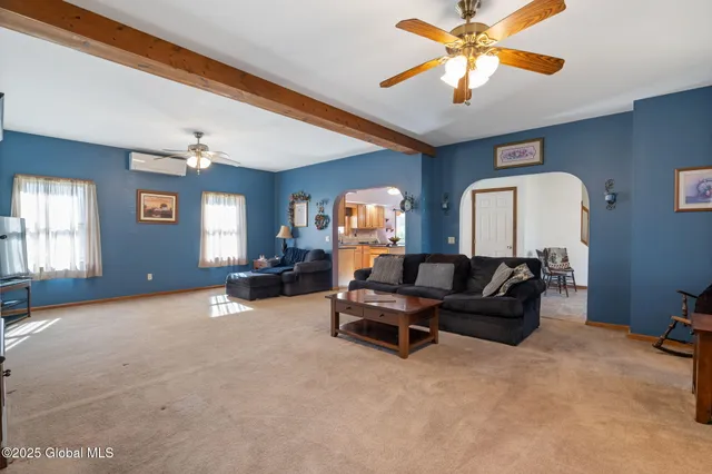 $599,000 | 230 Zicha Road, Esperance, NY 12092