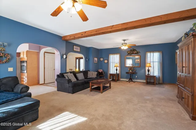 $599,000 | 230 Zicha Road, Esperance, NY 12092