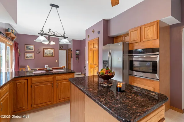 $599,000 | 230 Zicha Road, Esperance, NY 12092