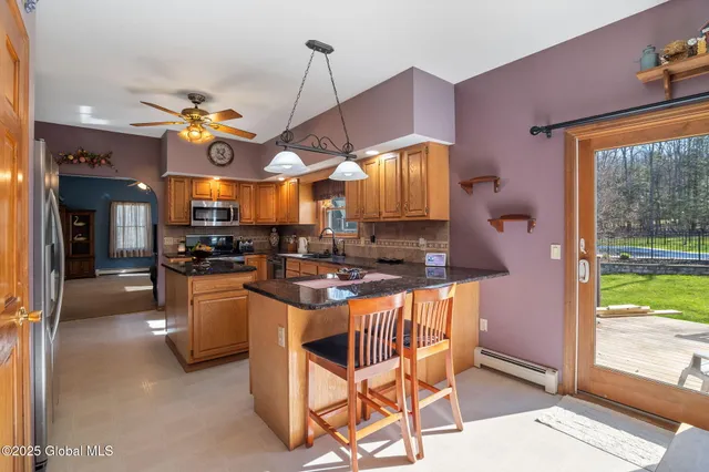 $599,000 | 230 Zicha Road, Esperance, NY 12092