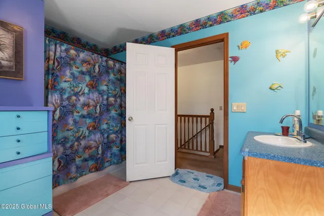 $599,000 | 230 Zicha Road, Esperance, NY 12092