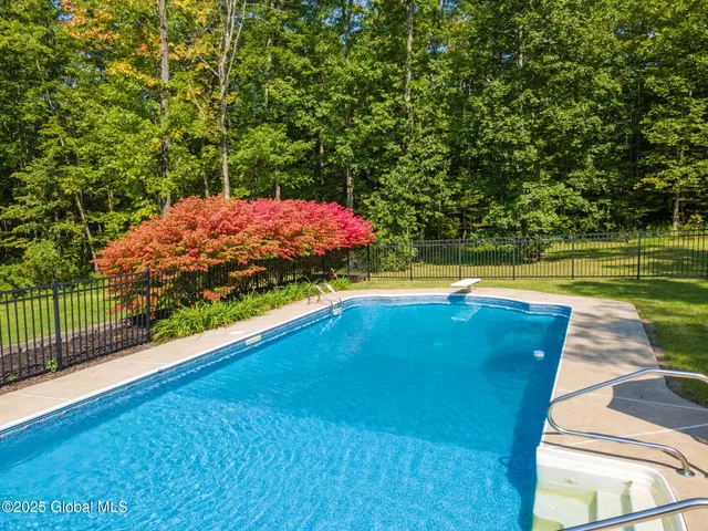 $599,000 | 230 Zicha Road, Esperance, NY 12092