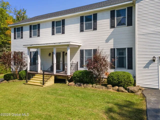 $599,000 | 230 Zicha Road, Esperance, NY 12092