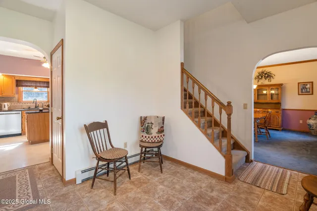 $599,000 | 230 Zicha Road, Esperance, NY 12092