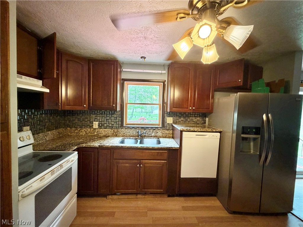 3948 Carson Salt Springs Road Newton Falls, OH 44444 - Photo 5 of 14