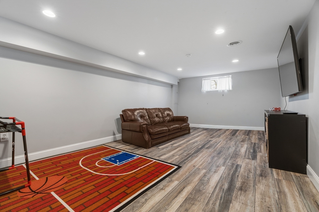 25 Hazelmere Road Boston, MA 02131 - Photo 18 of 33