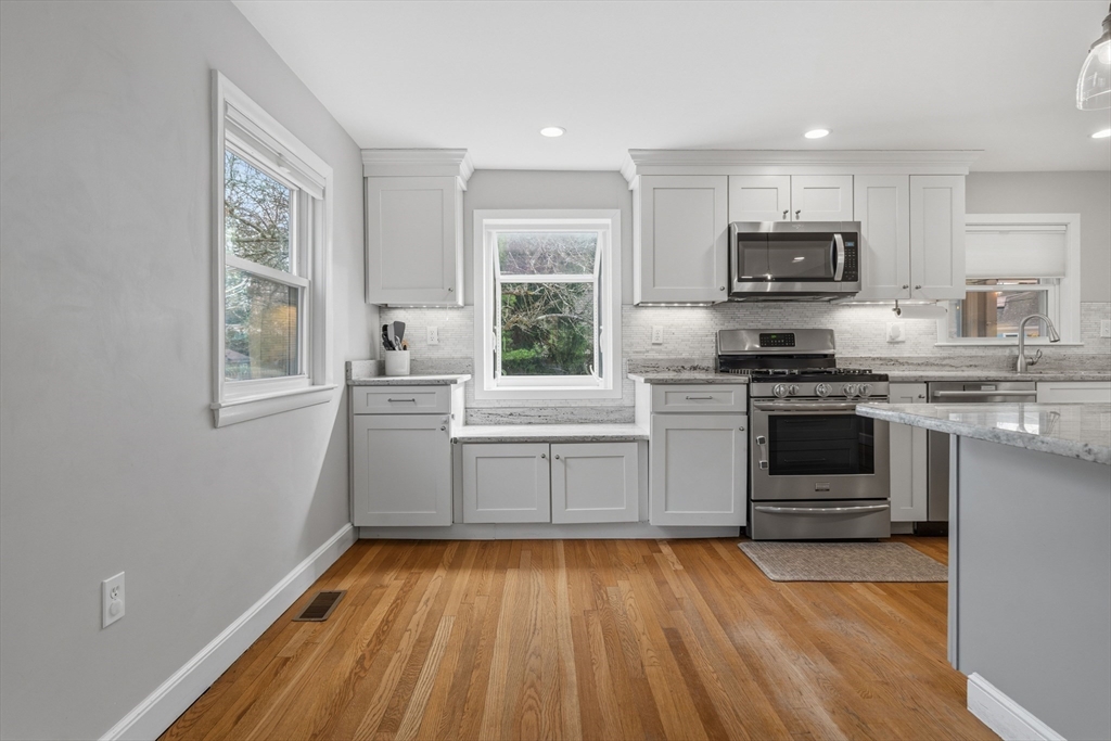 25 Hazelmere Road Boston, MA 02131 - Photo 8 of 33