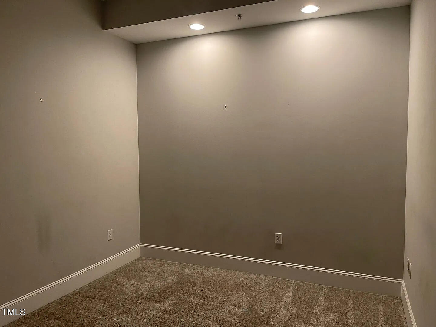 400 West North Street, Unit 634 Raleigh, NC 27603 - Photo 4 of 9 a view of an empty room