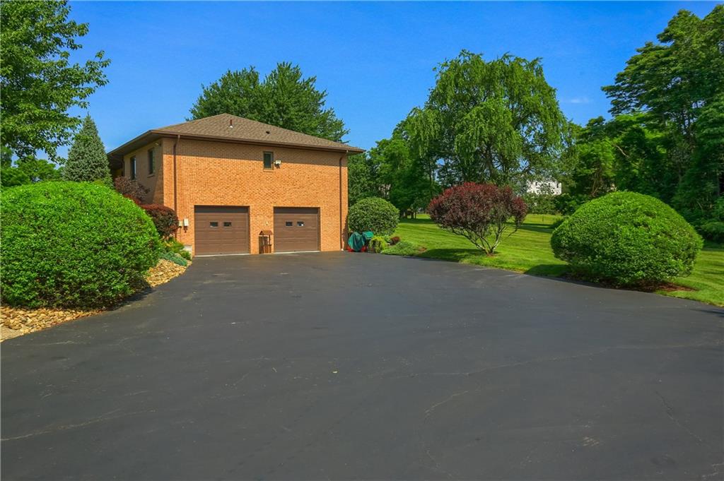 1301 Oakridge Road McDonald, PA 15057 - Photo 5 of 50 Gallery Image 5