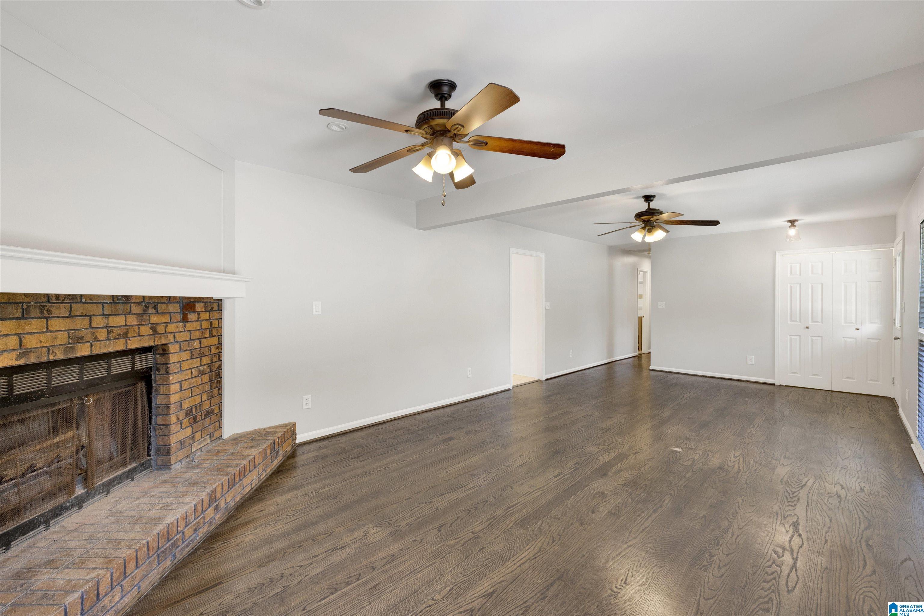 548 Creekview Drive Pelham, AL 35124 - Photo 3 of 44