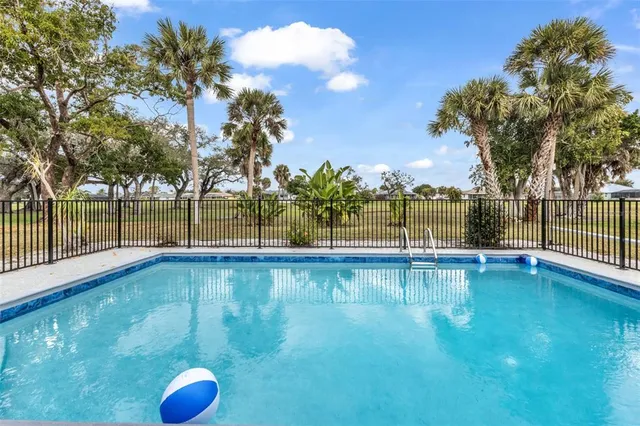 $400,000 | 16 Oakland Hills Place, Rotonda West, FL 33947