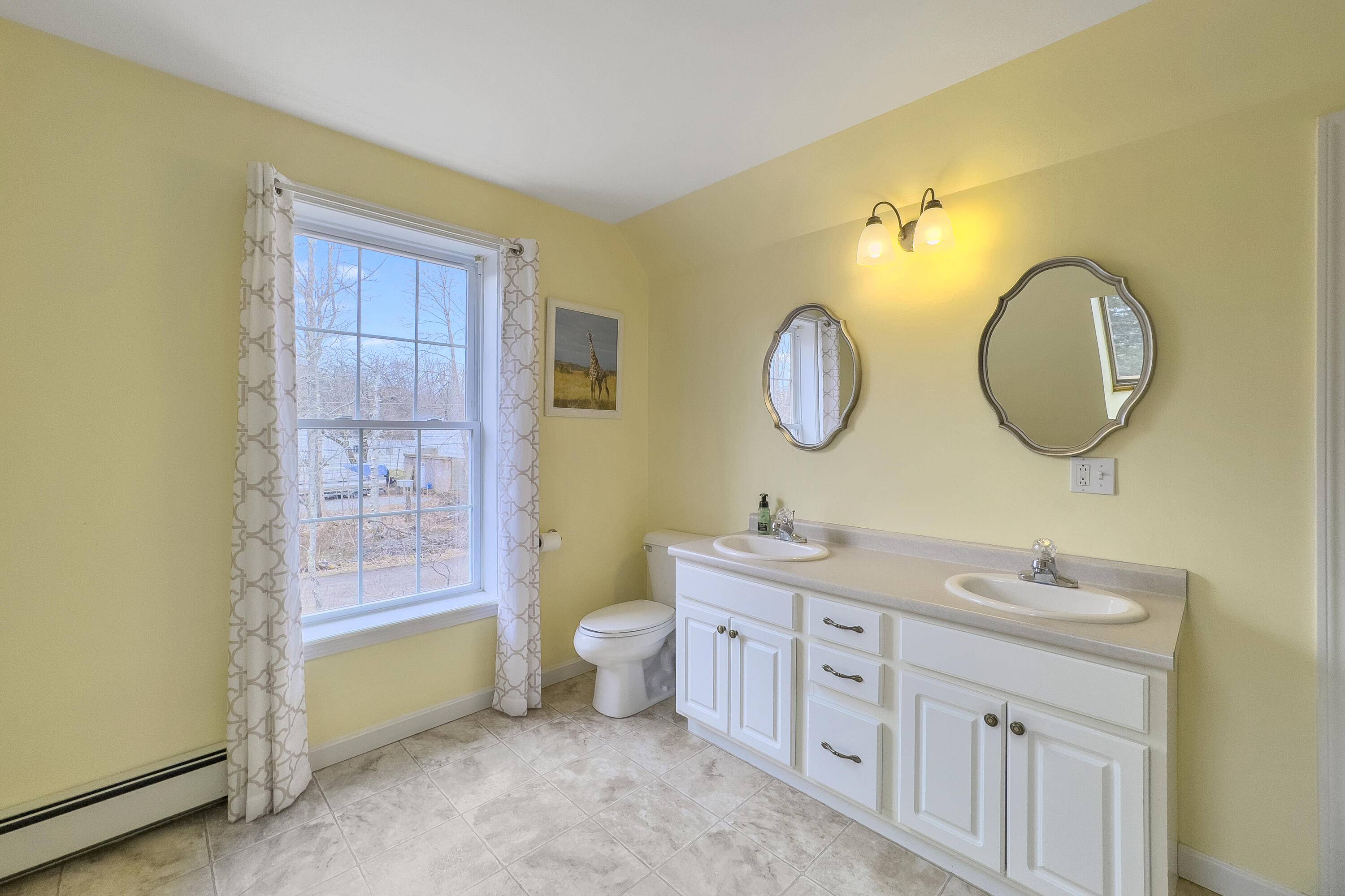212 Ridge Road Tenants Harbor, ME 04860 - Photo 29 of 53 Second floor bath