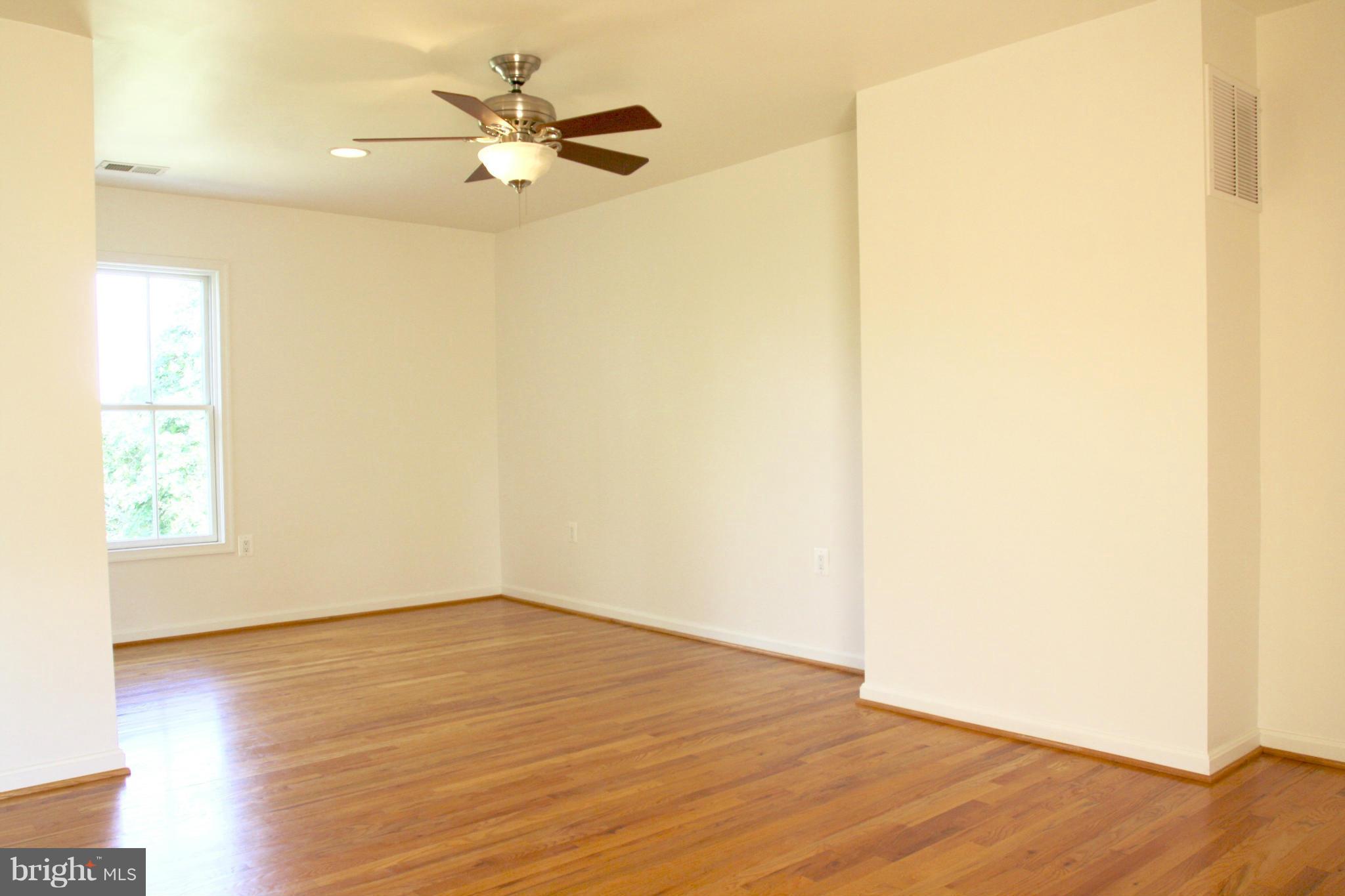 630 West Bay Front Road Lothian, MD 20711 - Photo 22 of 30 Bedroom