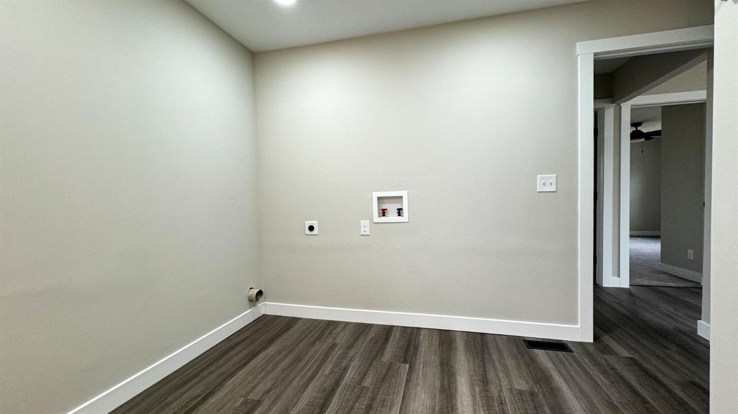 5561 Jacobsen Road Aurora, IN 47001 - Photo 29 of 40 Gallery Image 29