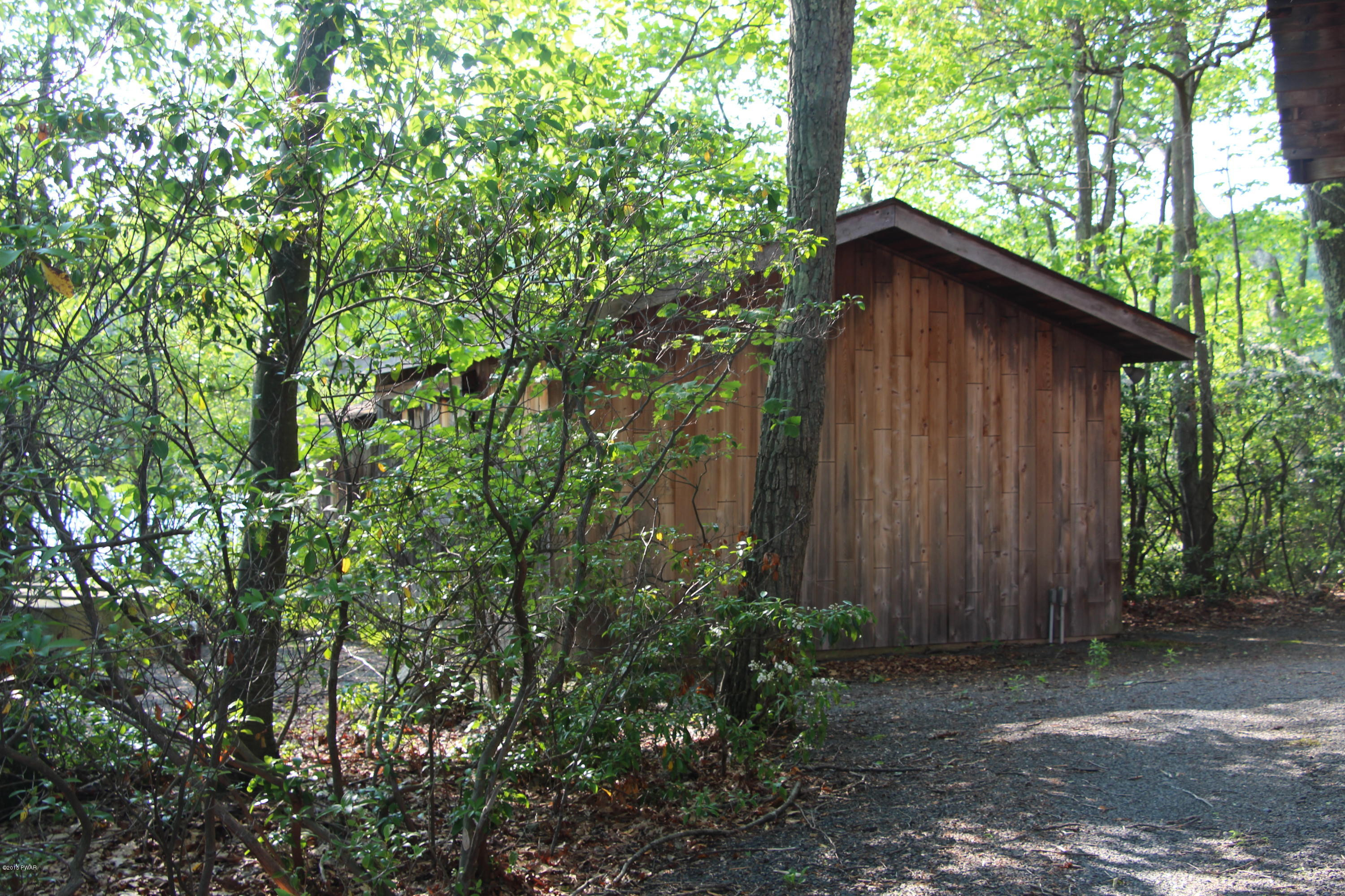 162 Lk Shr Road Shohola, PA 18458 - Photo 11 of 13 Gallery Image 11