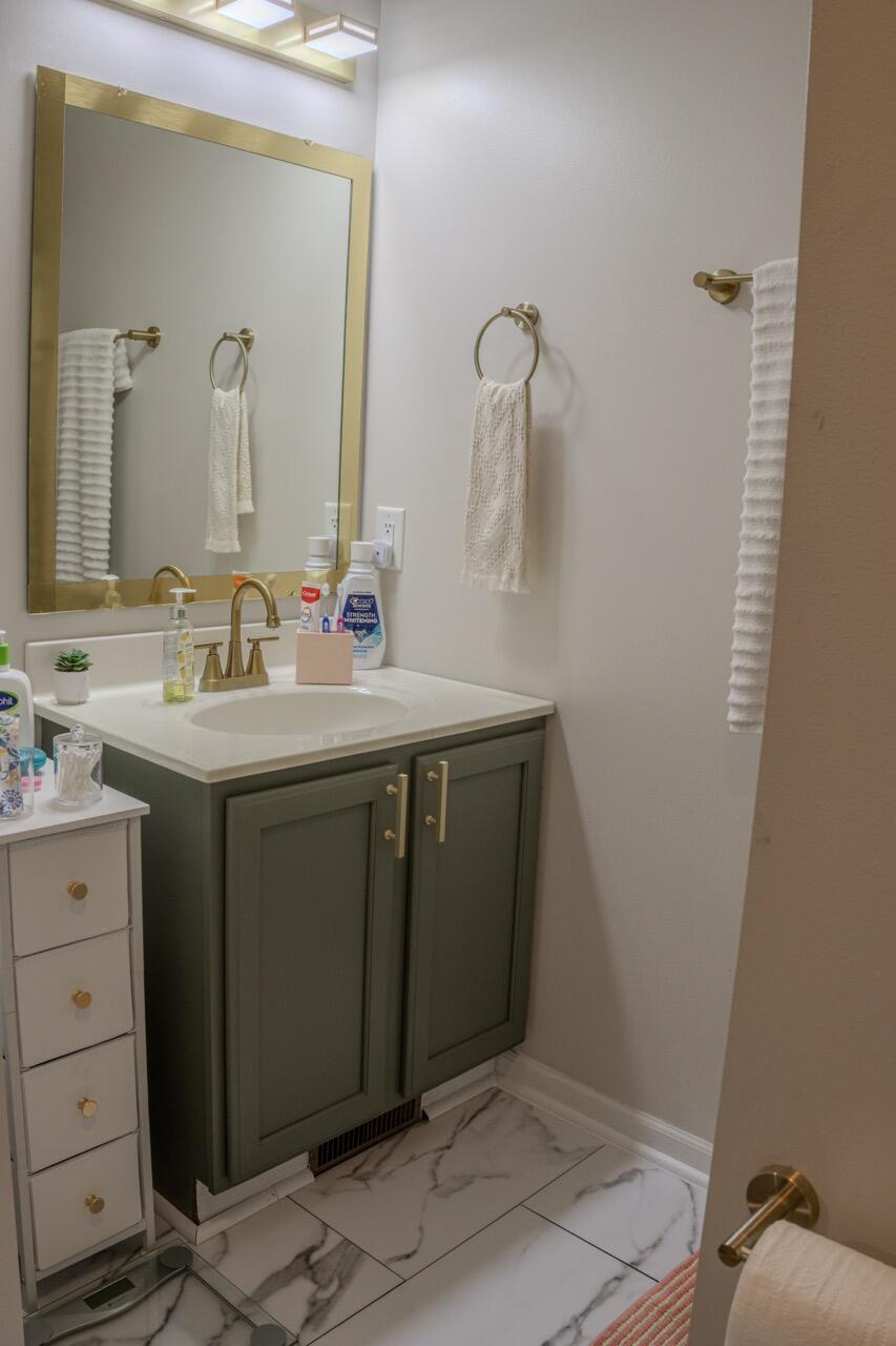 369 South Boo Road, Unit C Burns Harbor, IN 46304 - Photo 22 of 37 853x1280