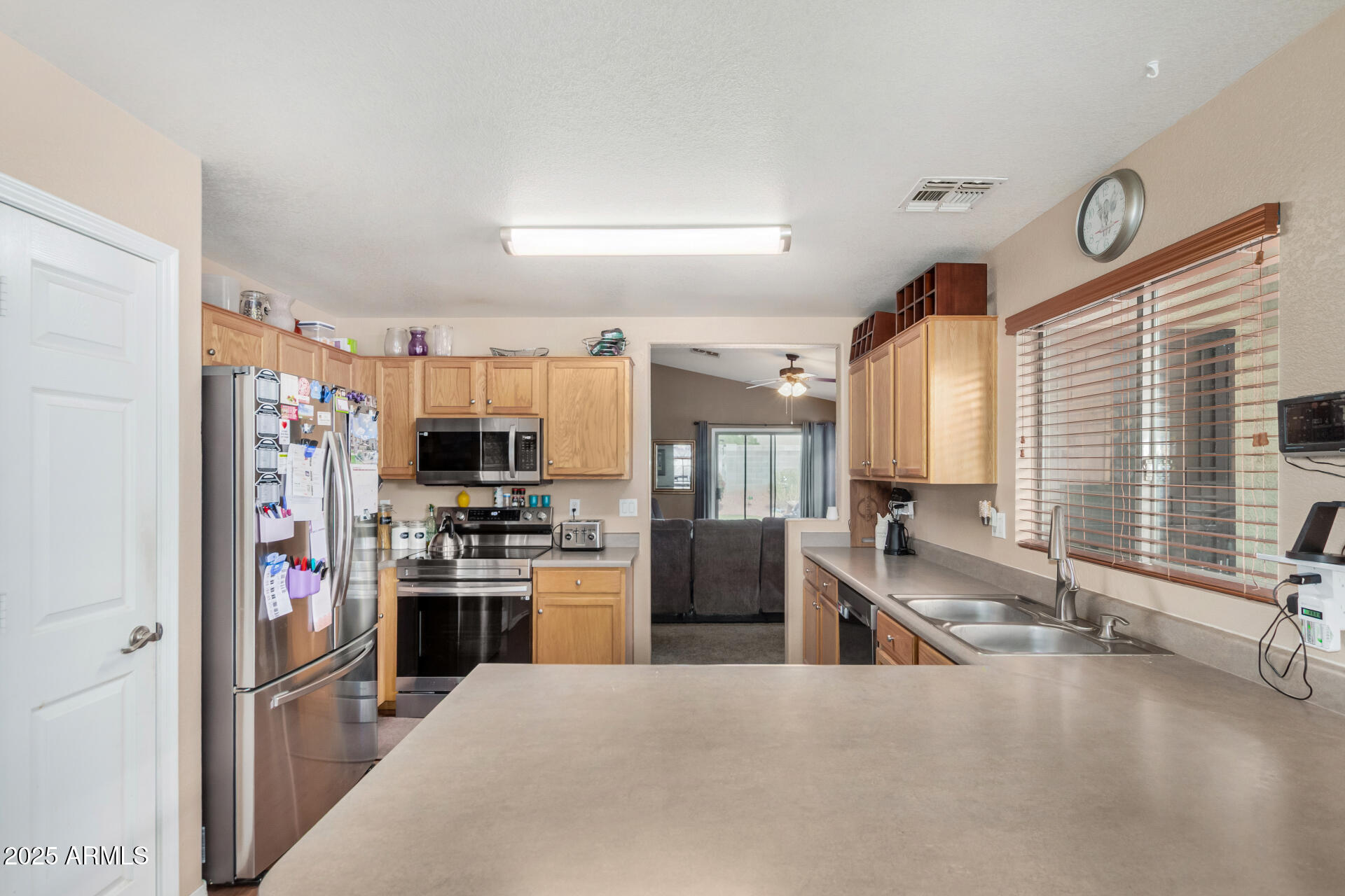 12814 West Hearn Road El Mirage, AZ 85335 - Photo 12 of 28 12 - Hearn