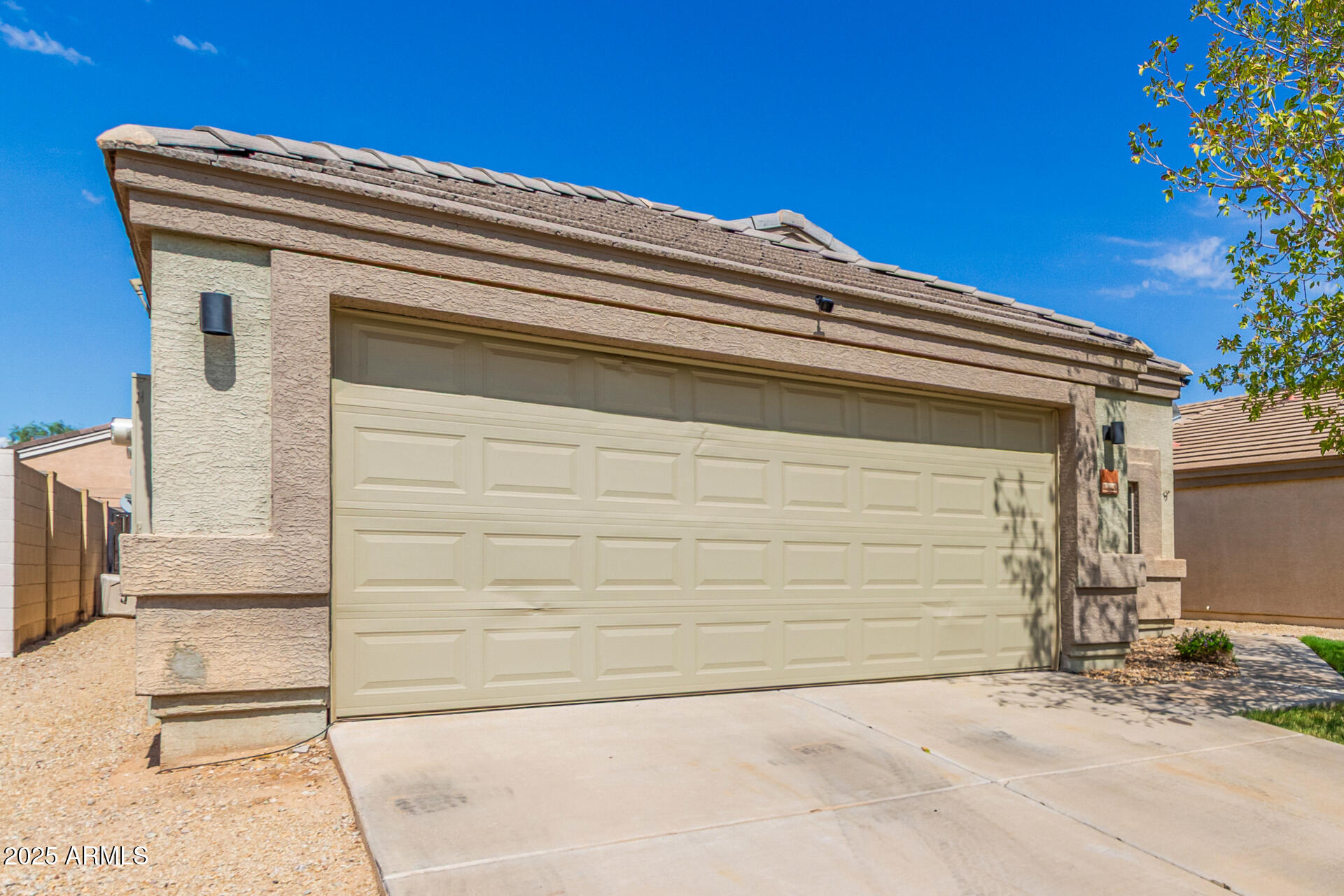 12814 West Hearn Road El Mirage, AZ 85335 - Photo 3 of 28 03 - Hearn
