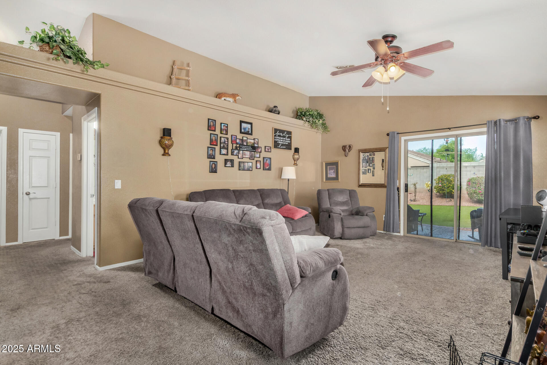 12814 West Hearn Road El Mirage, AZ 85335 - Photo 7 of 28 07 - Hearn