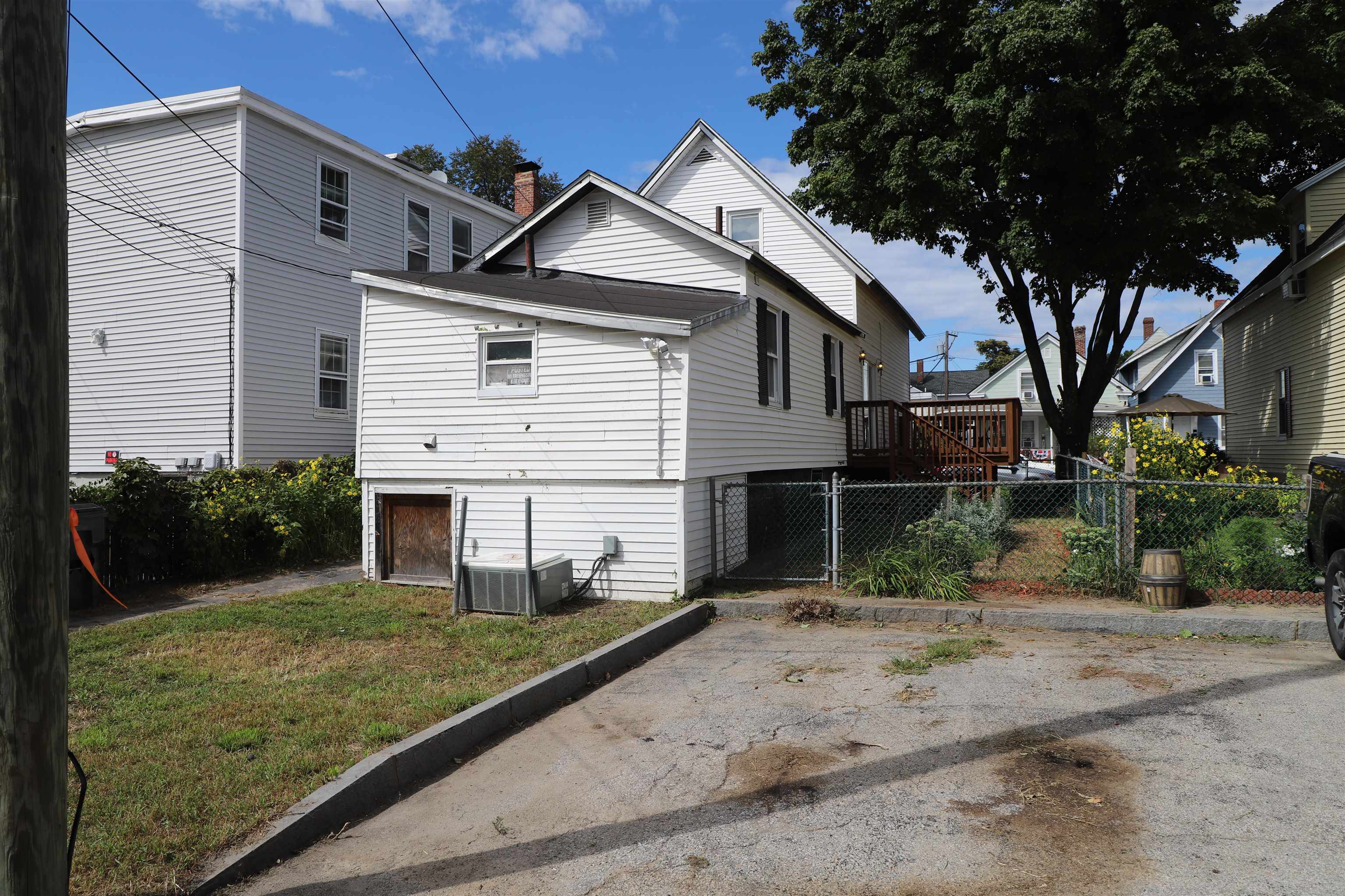 75 Laurel Street Manchester, NH 03103 - Photo 26 of 34 Gallery Image 26