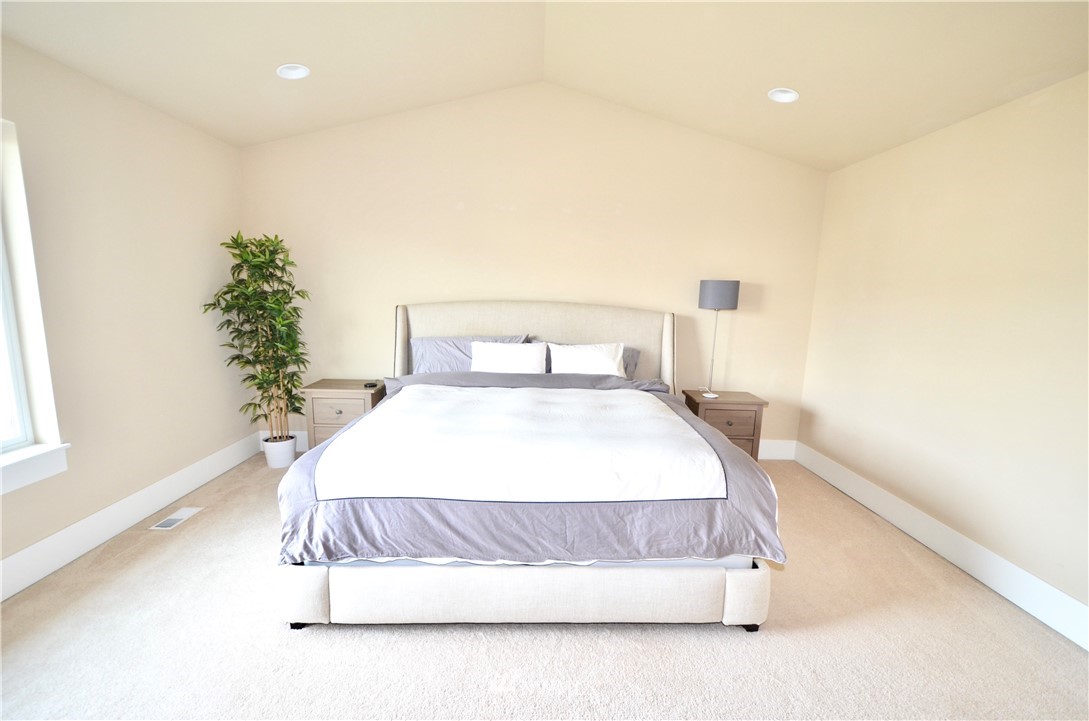 5210 Northeast 10th Street Renton, WA 98059 - Photo 14 of 25