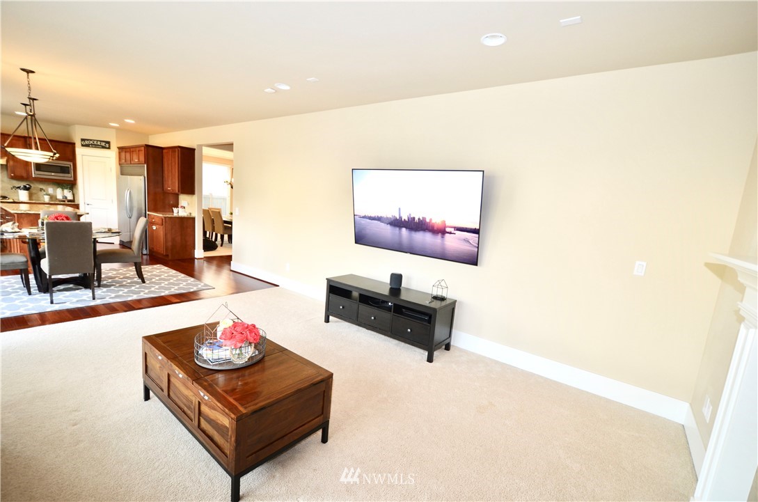 5210 Northeast 10th Street Renton, WA 98059 - Photo 5 of 25