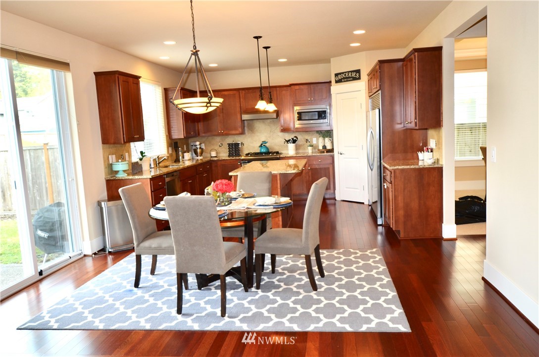 5210 Northeast 10th Street Renton, WA 98059 - Photo 10 of 25