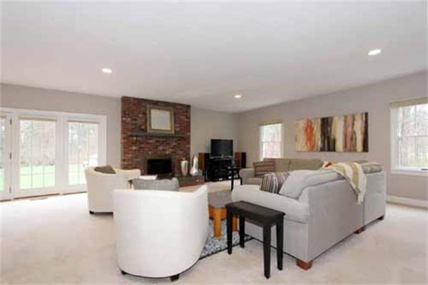 19 Raymond Road Sudbury, MA 01776 - Photo 3 of 25