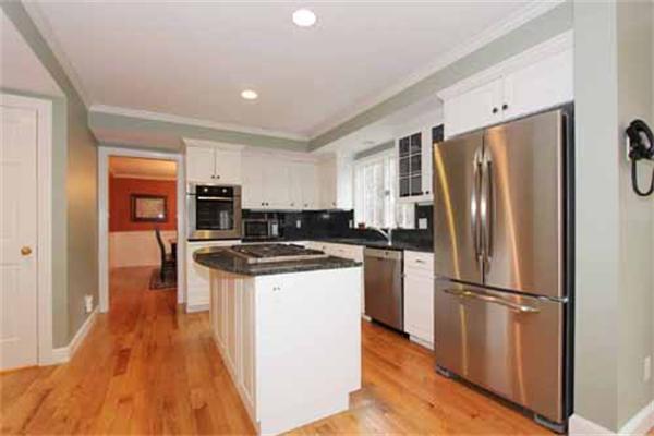 19 Raymond Road Sudbury, MA 01776 - Photo 5 of 25