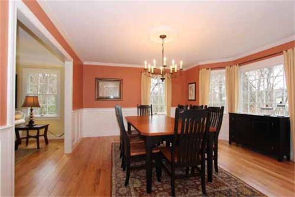 19 Raymond Road Sudbury, MA 01776 - Photo 8 of 25