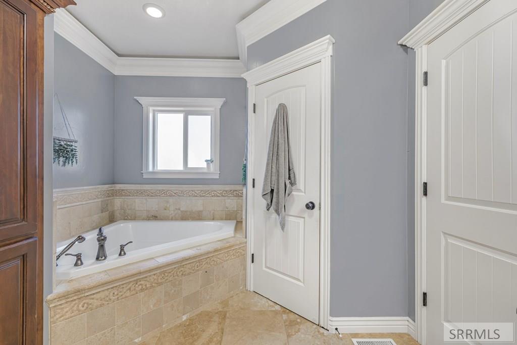 406 North 3846 East Rigby, ID 83442 - Photo 29 of 71 Master Bathroom