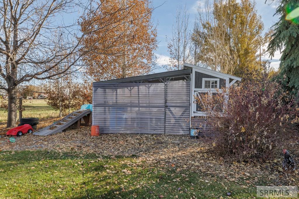 406 North 3846 East Rigby, ID 83442 - Photo 62 of 71 Chicken Coop