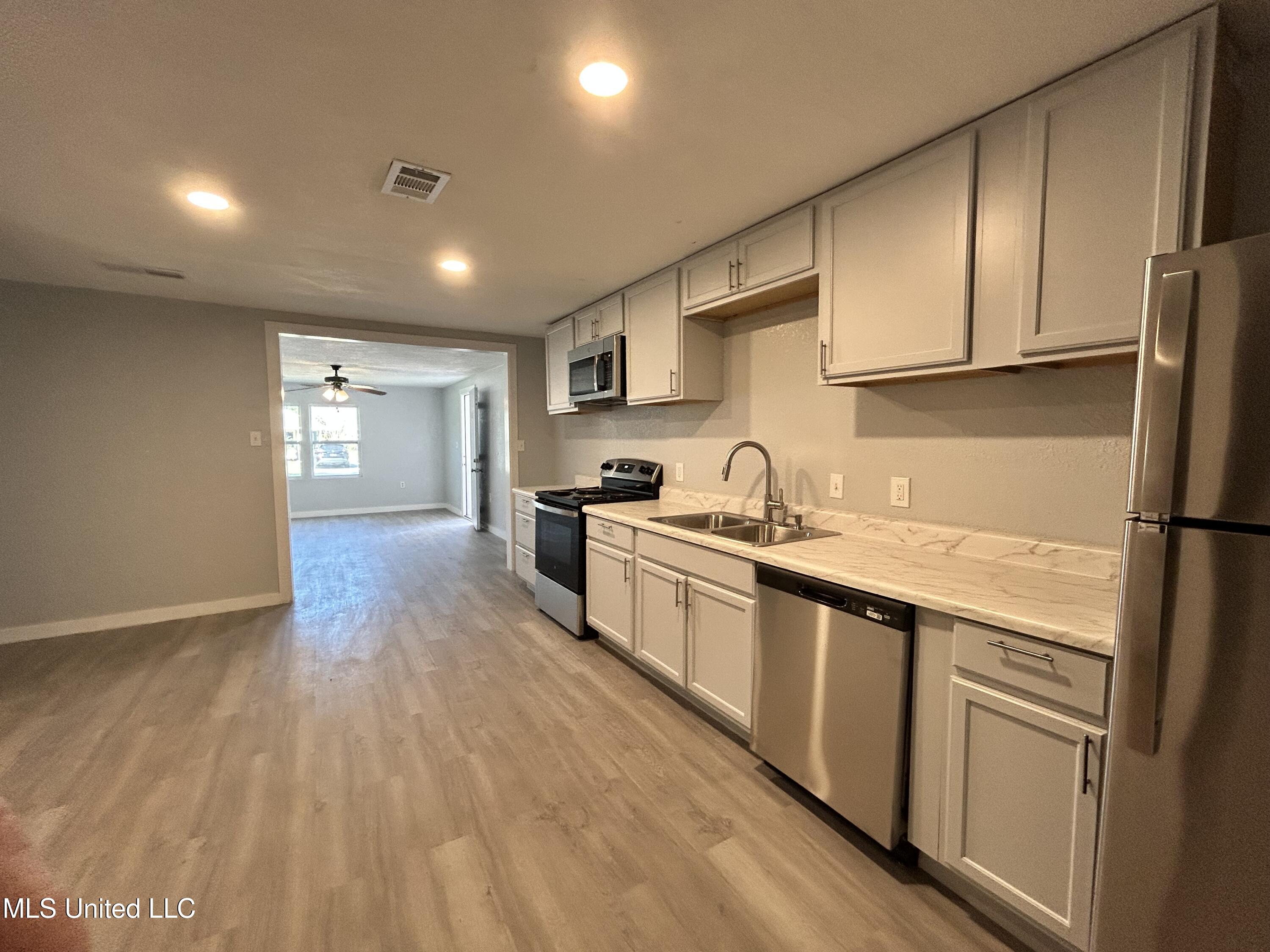 2004 47th Avenue Gulfport, MS 39501 - Photo 12 of 12 Unit A