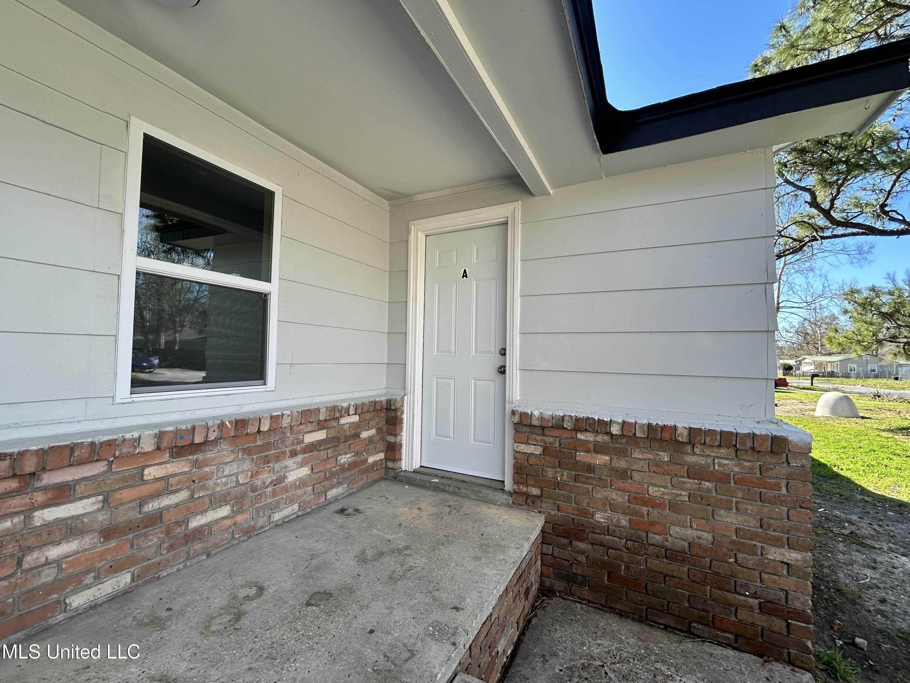 2004 47th Avenue Gulfport, MS 39501 - Photo 2 of 12 Unit A