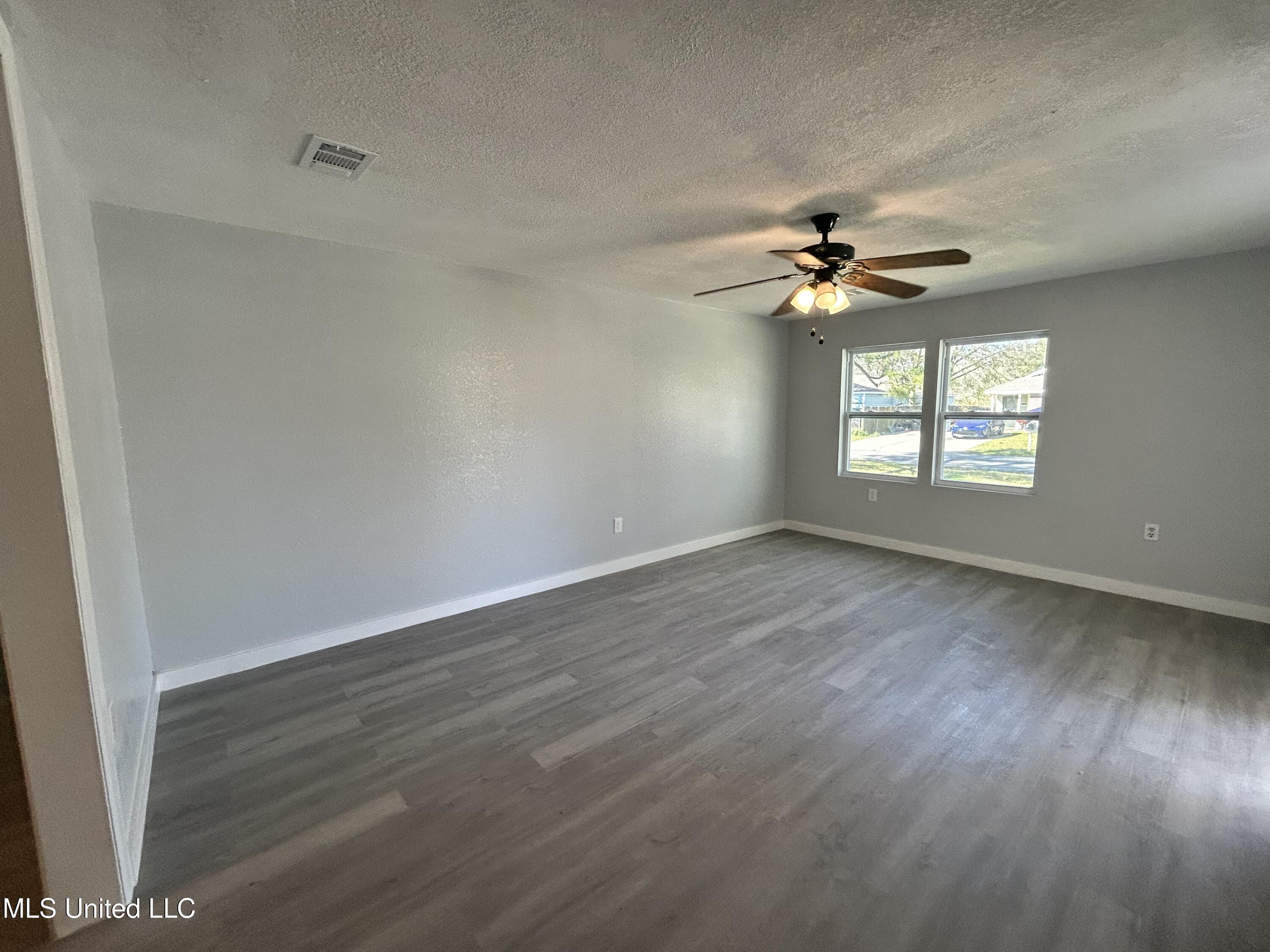 2004 47th Avenue Gulfport, MS 39501 - Photo 4 of 12 Unit A